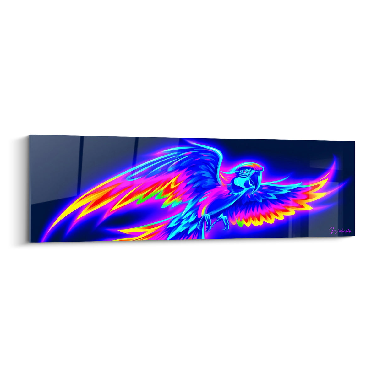 Perroquet fluo bleu électrique et magenta, ailes déployées sur fond bleu nuit intense