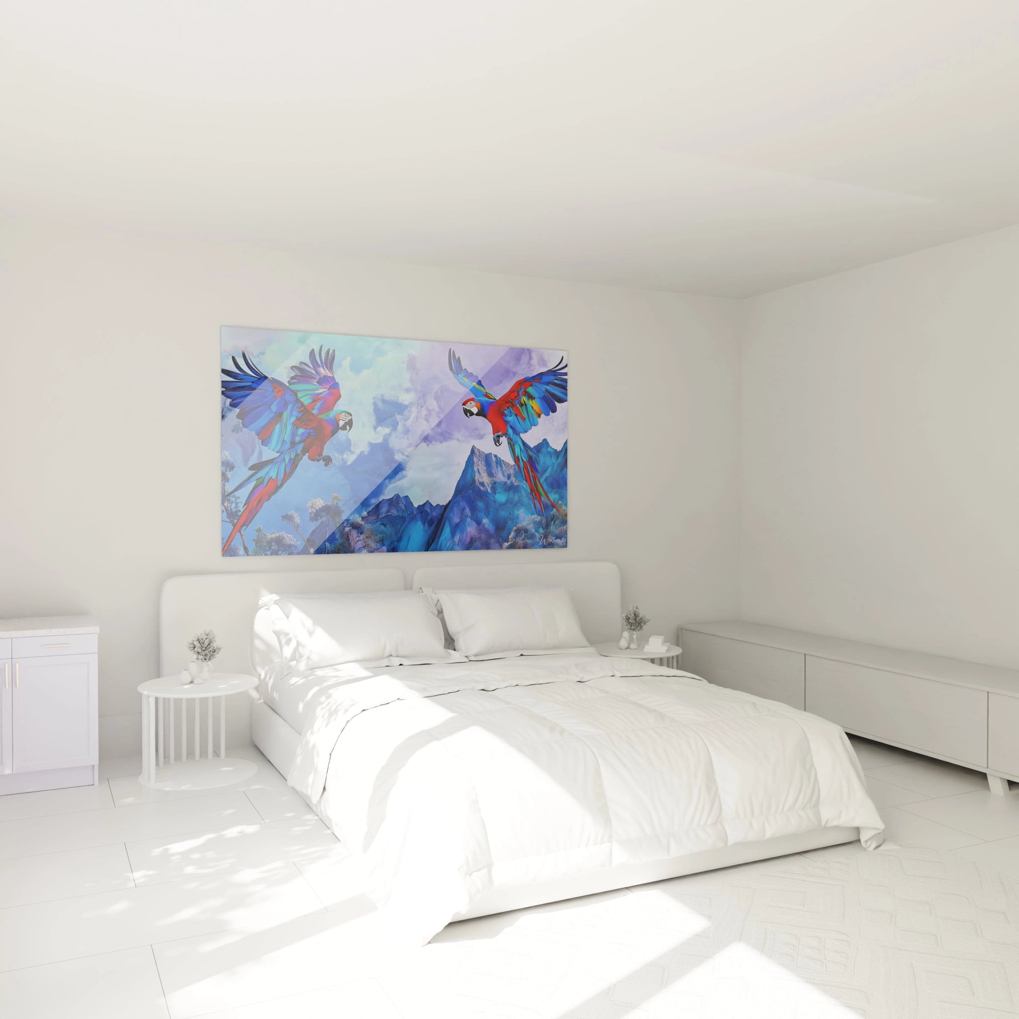 Tableau perroquet coloré Walensky accroché au mur d'une chambre moderne aux tons blancs
