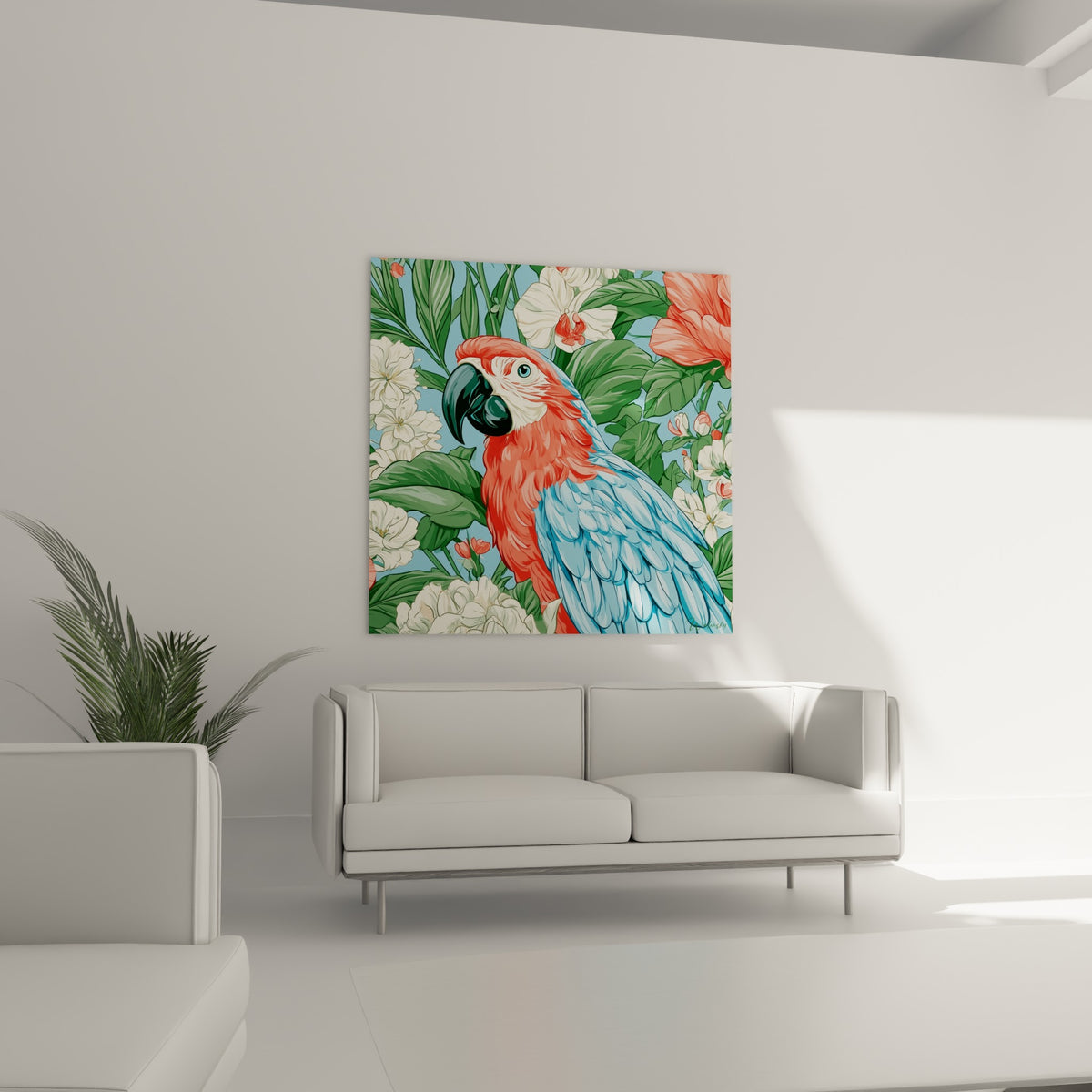 Bec sombre et plumage corail du perroquet au-dessus d'un canapé dans un salon lumineux