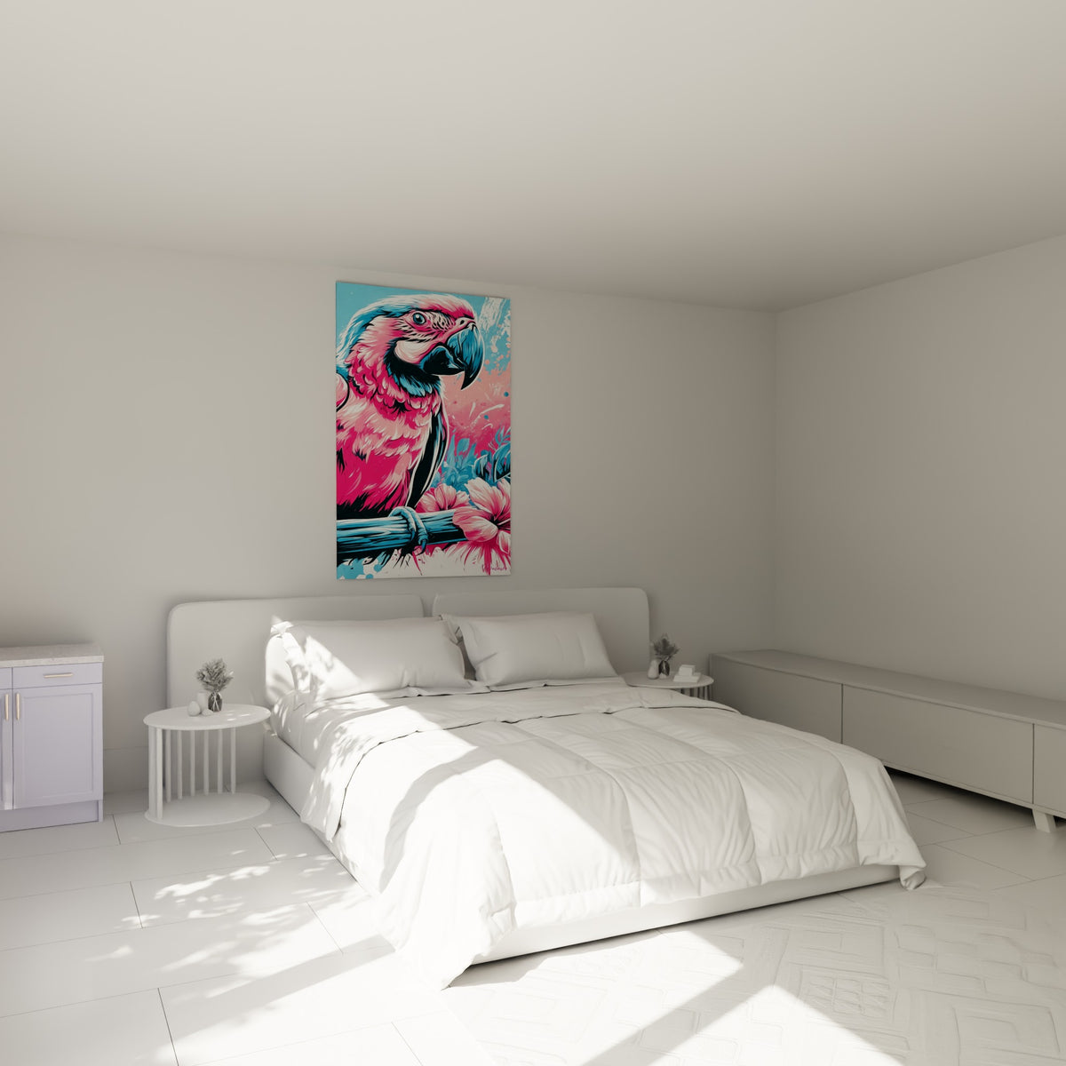 Oiseau tropical rose et bleu turquoise, perché sur une branche, accroché au-dessus d'un lit dans une chambre claire