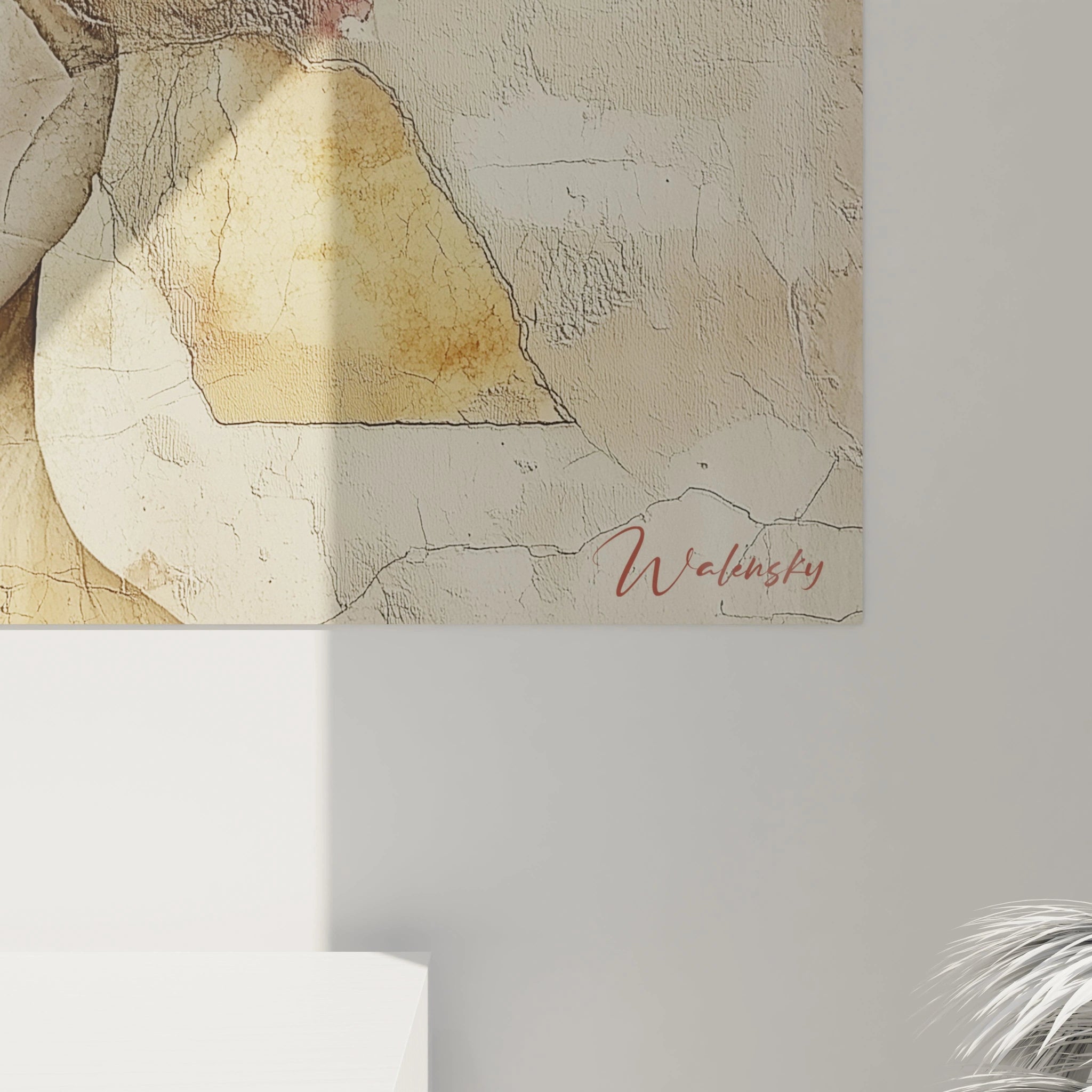 Un tableau visage rose artistique montrant un portrait partiel avec des lèvres rouges prononcées et un nez délicat, surmonté d'une rose aux pétales orangés et beiges. L'ensemble est unifié par une texture craquelée évoquant un mur ancien ou une fresque érodée par le temps.
