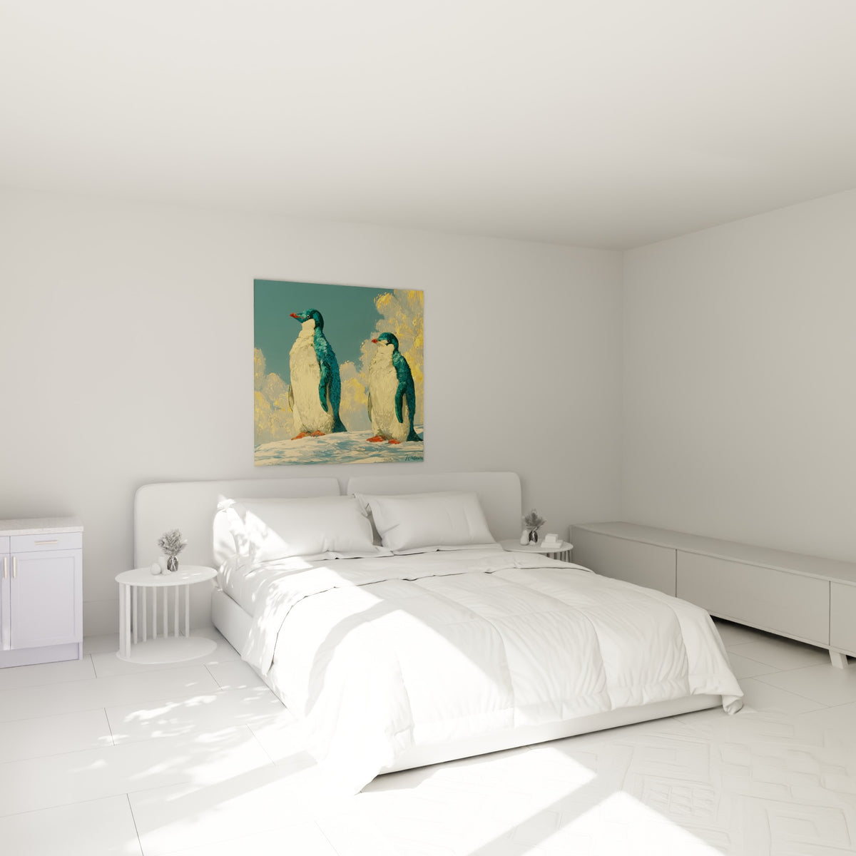 Pingouins turquoise et doré posés sur la neige, becs orange, au-dessus d'un lit dans une chambre claire