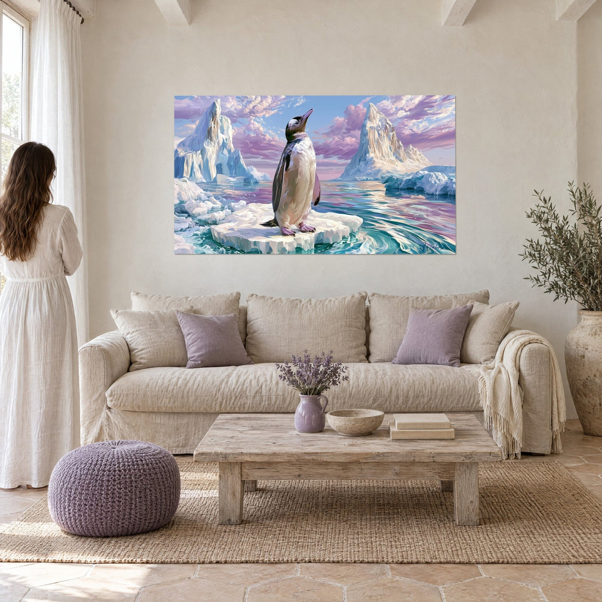 Tableau manchot dressé sur un bloc de glace, plumage ivoire et mauve, icebergs pâles, au-dessus d'un canapé dans un salon lumineux