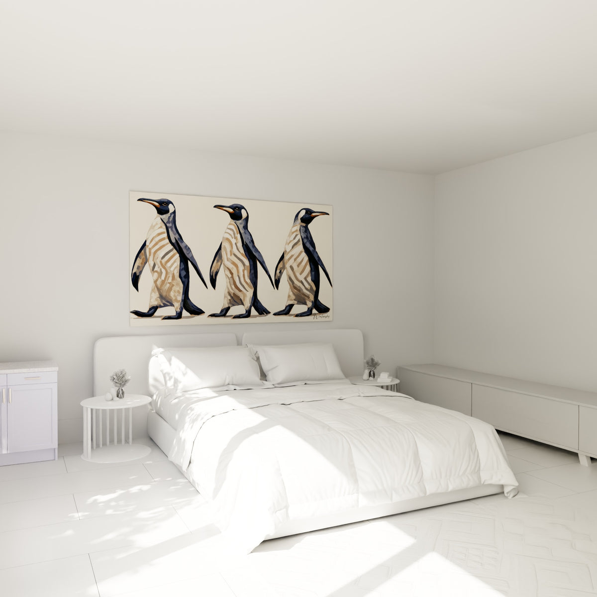 Trio de pingouins anthracite et beige sableux accroché au-dessus d'un lit dans une chambre claire
