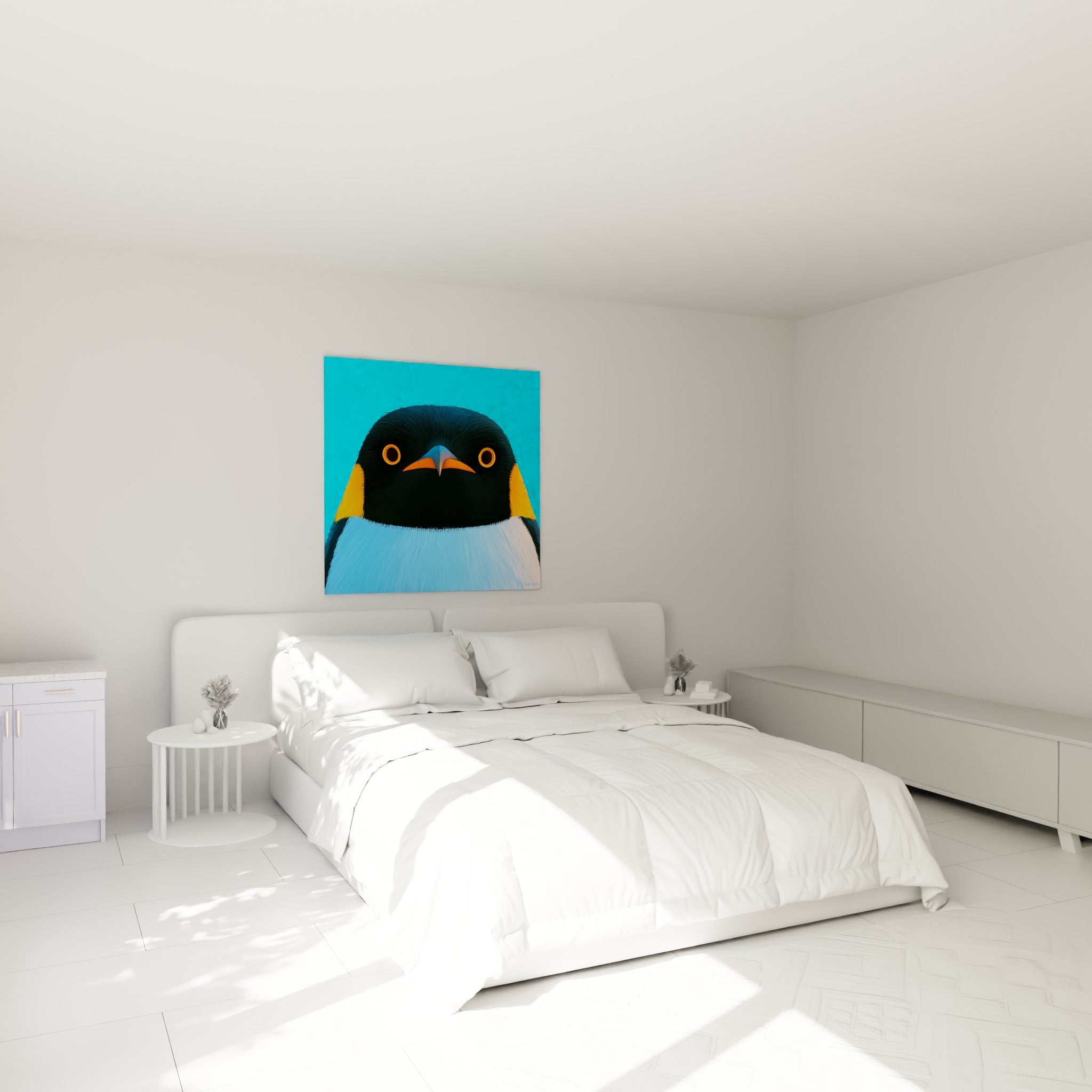 Portrait de pingouin noir et orange vif au-dessus d'un lit dans une chambre claire
