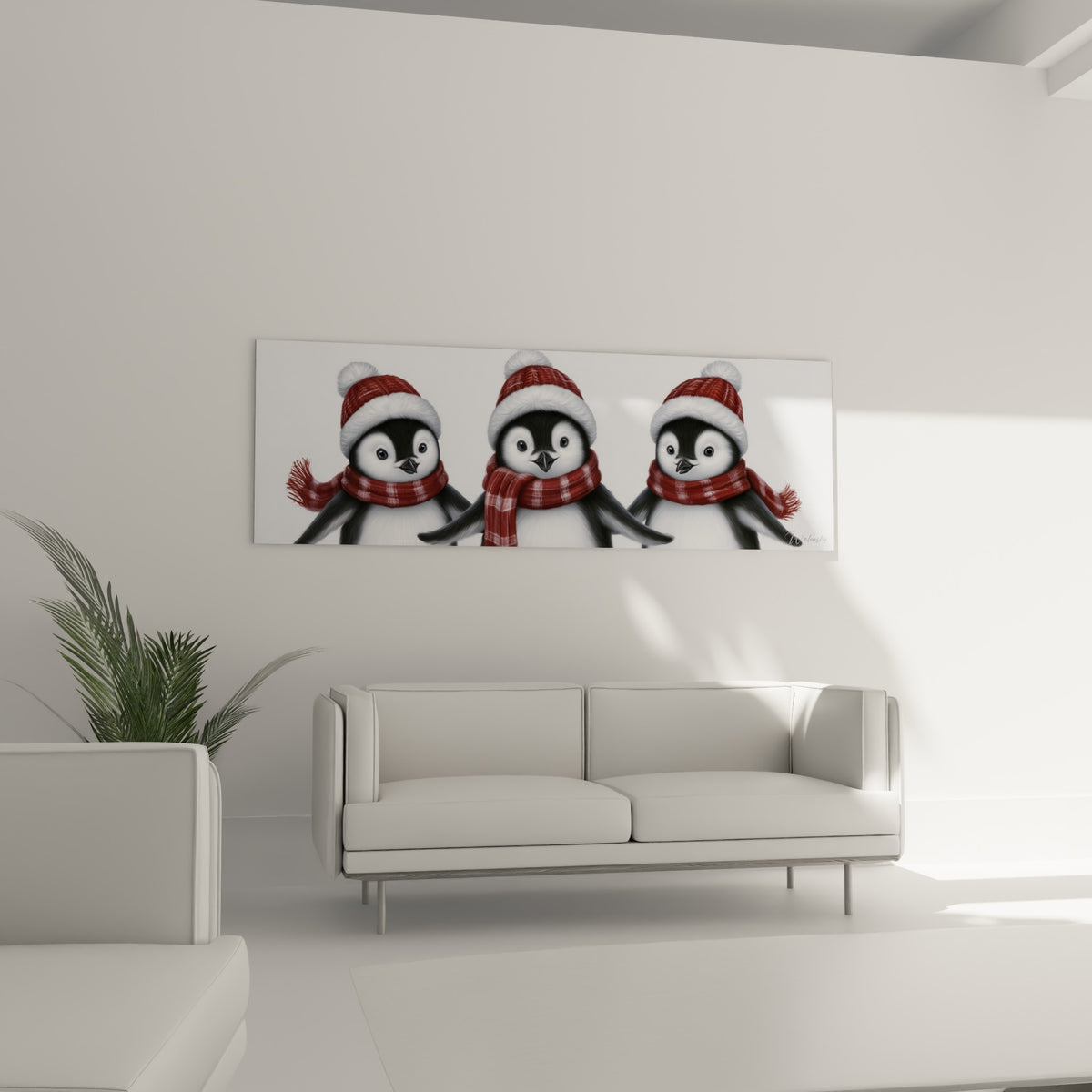 Trio de pingouins aux bonnets pompons rouges, écharpes rayées, accroché au-dessus d'un canapé dans un salon lumineux