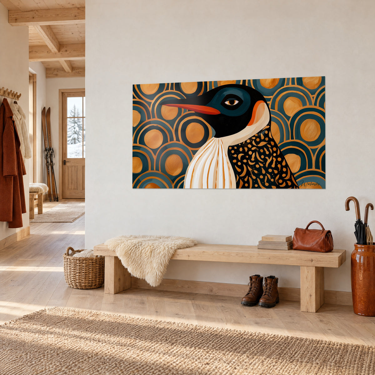 Obraz ptak morski o czarnej głowie i kremowym gardle, koncentryczne łuki w ochrze i błękicie petrolowym, na jasnej ścianie domku