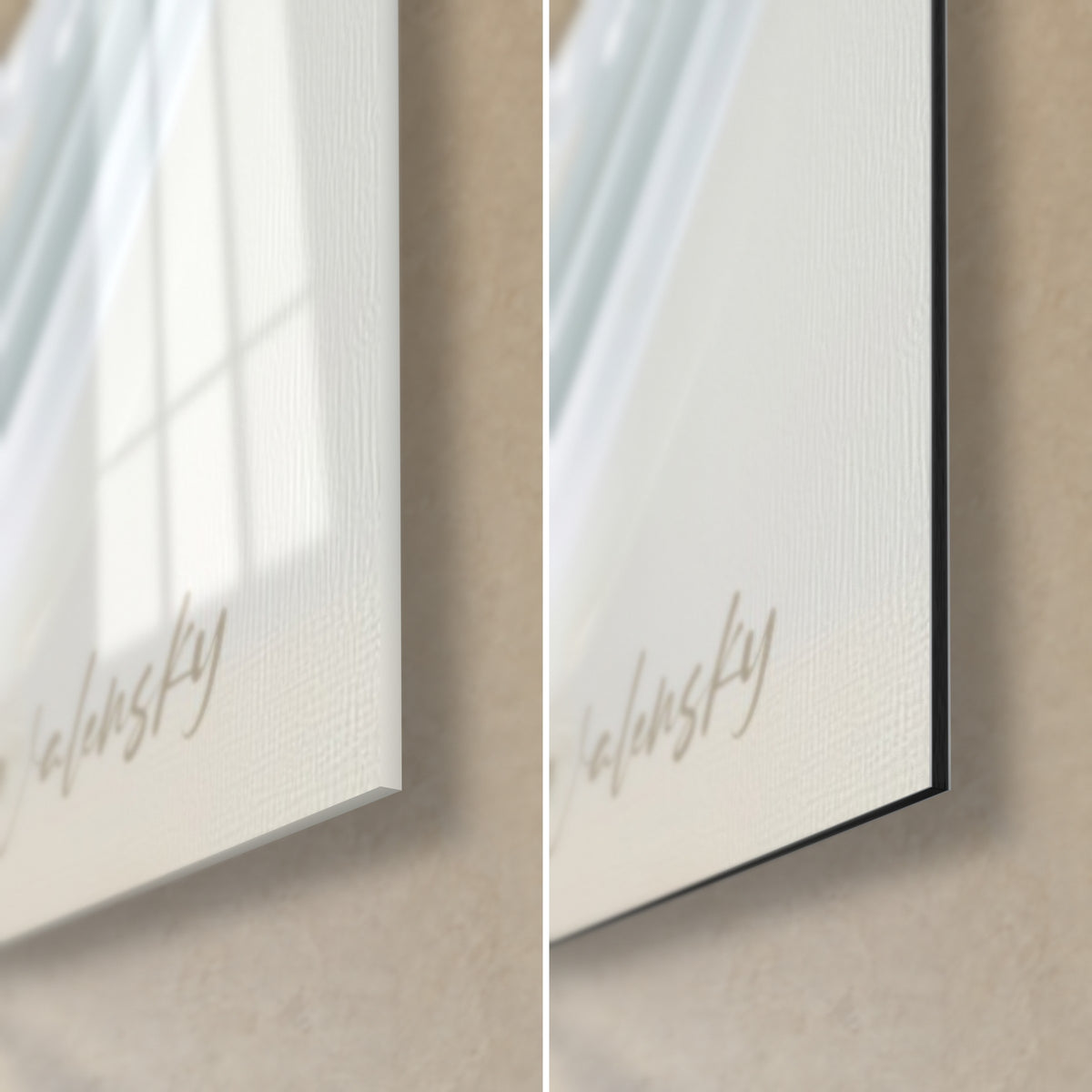 Schilderij pinguïn met ivoorkleurige borst, rechter onderhoek in glanzend glas links en mat zwart Dibond rechts, dikte 3 mm