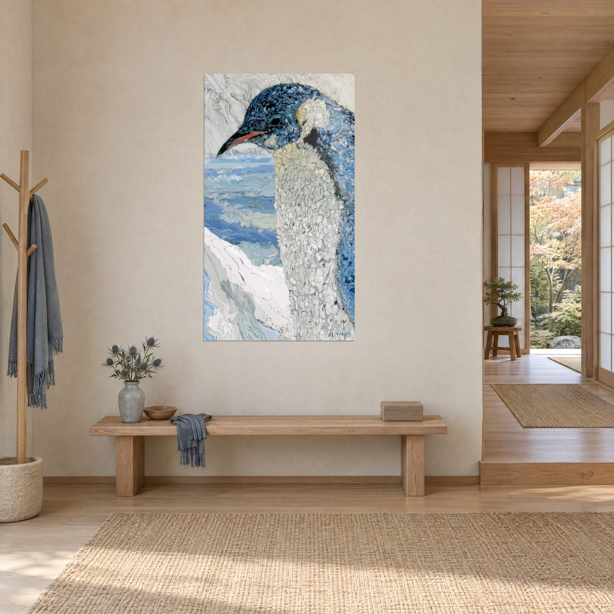 Tableau oiseau polaire à la tête bleu nuit et au plastron blanc craquelé, bec orangé, mer glacée, dans un couloir japandi