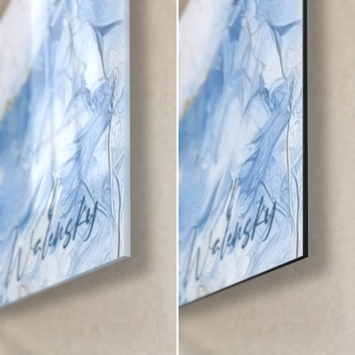 Cuadro pingüinos en pasta gruesa azul cielo y crema, esquina inferior derecha, cristal acrílico brillante y aluminio Dibond mate, canto de 3 mm