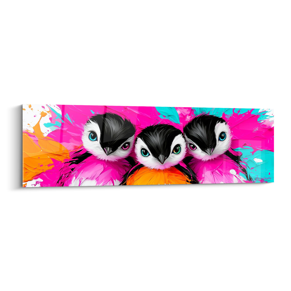 Trois pingouins aux yeux bleu, vert et violet se détachent d'un fond rose fuchsia et turquoise éclatant.