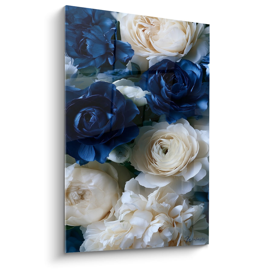 Tableau Pivoines bleu marine et ivoire aux pétales froissés - Bouquet en surface vitrée - Edition Pivoine