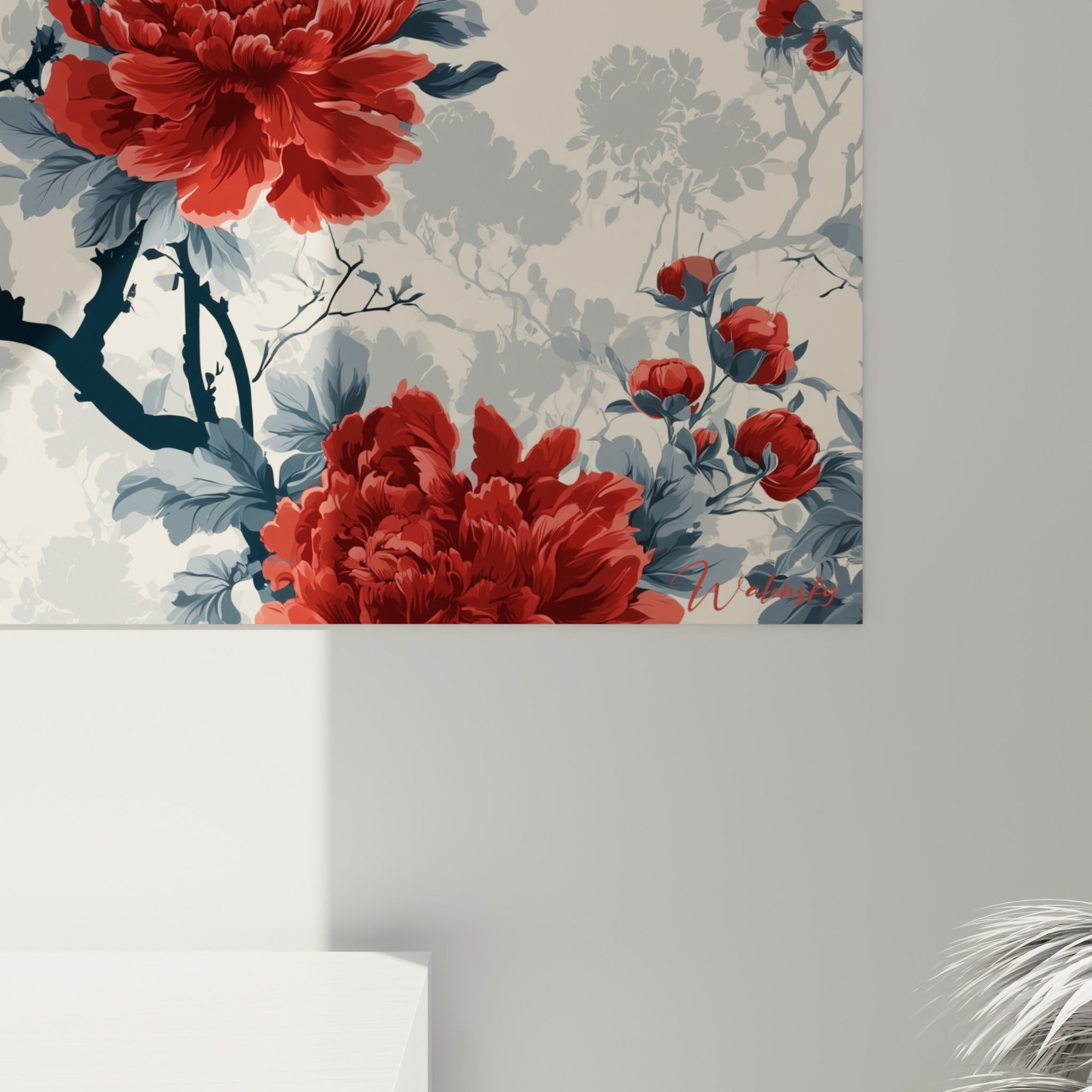 Détail des pétales rouges texturés et branches anthracite, grain visible de l'impression florale