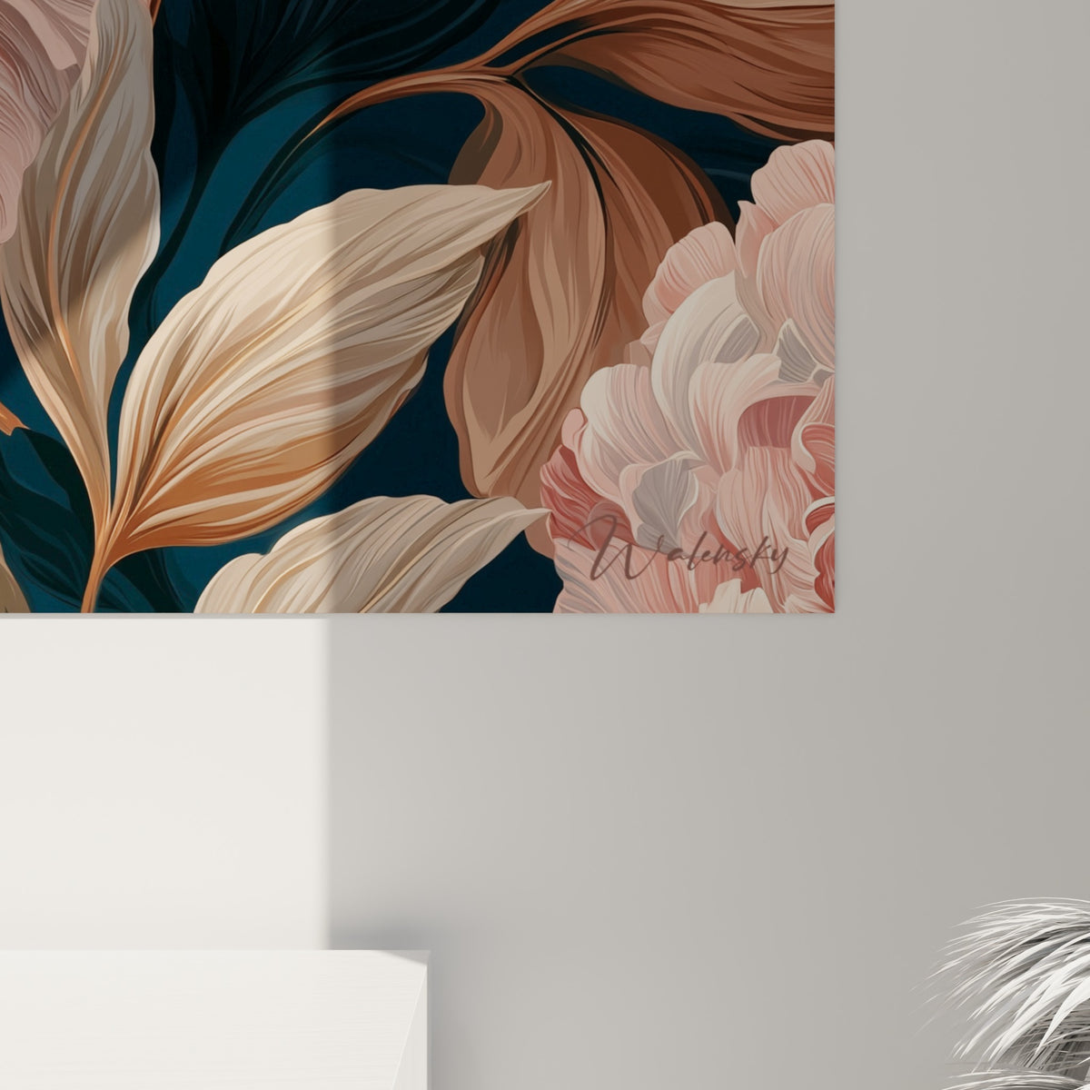 Détail des pétales roses veinés et du fond bleu marine révélant la finesse du grain pictural