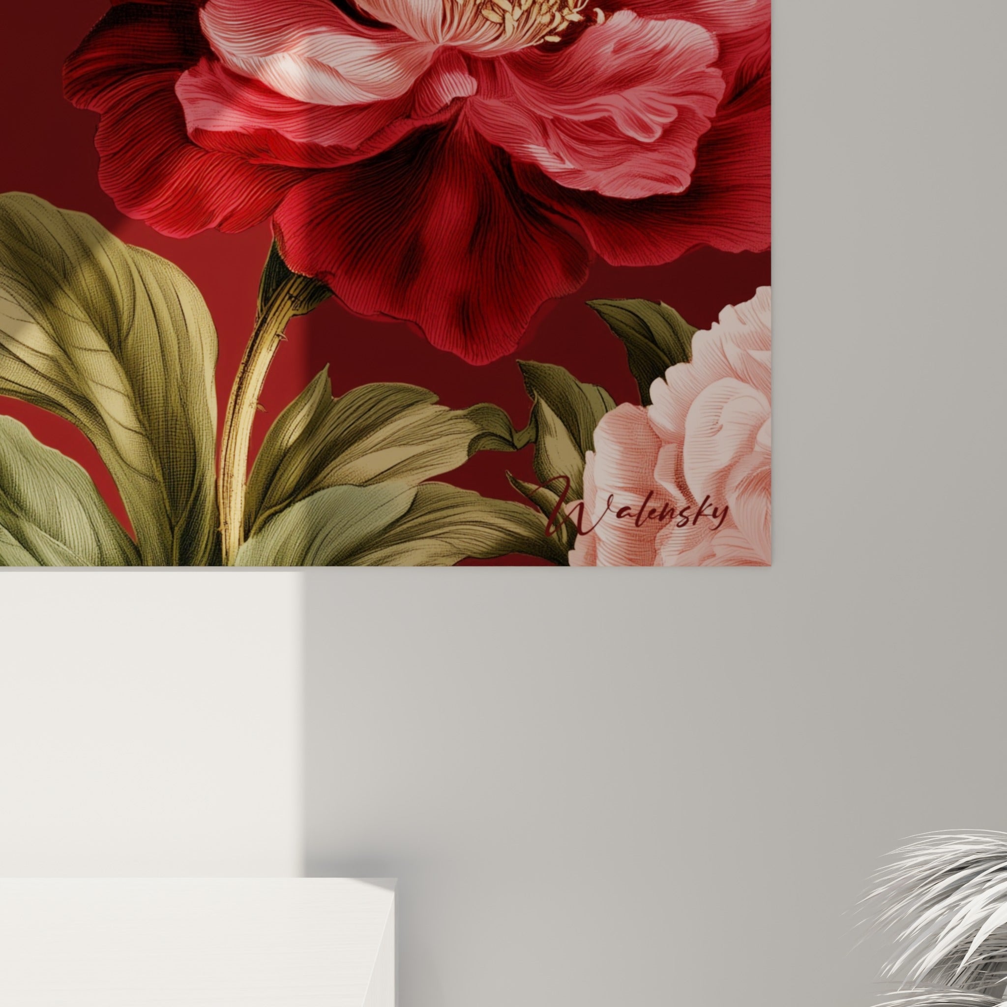 Détail des pétales roses et rouges finement texturés, cœurs dorés et fond bordeaux profond de la pivoine