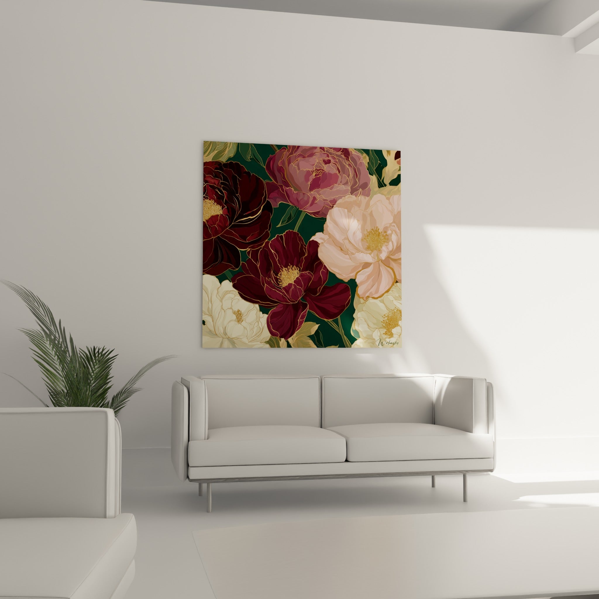 Fleurs de pivoine roses et bordeaux sur fond vert profond au-dessus d'un canapé dans un salon lumineux