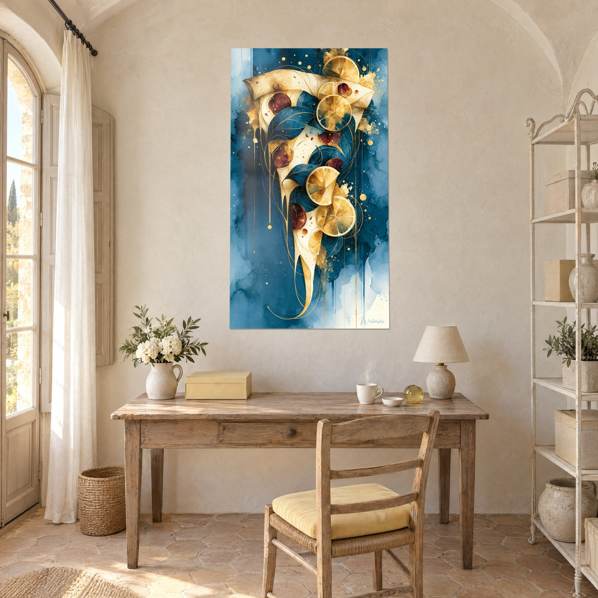 Tableau part de pizza en aquarelle, citron doré et fromage crème sur bleu marine, au-dessus d'un bureau en bois clair