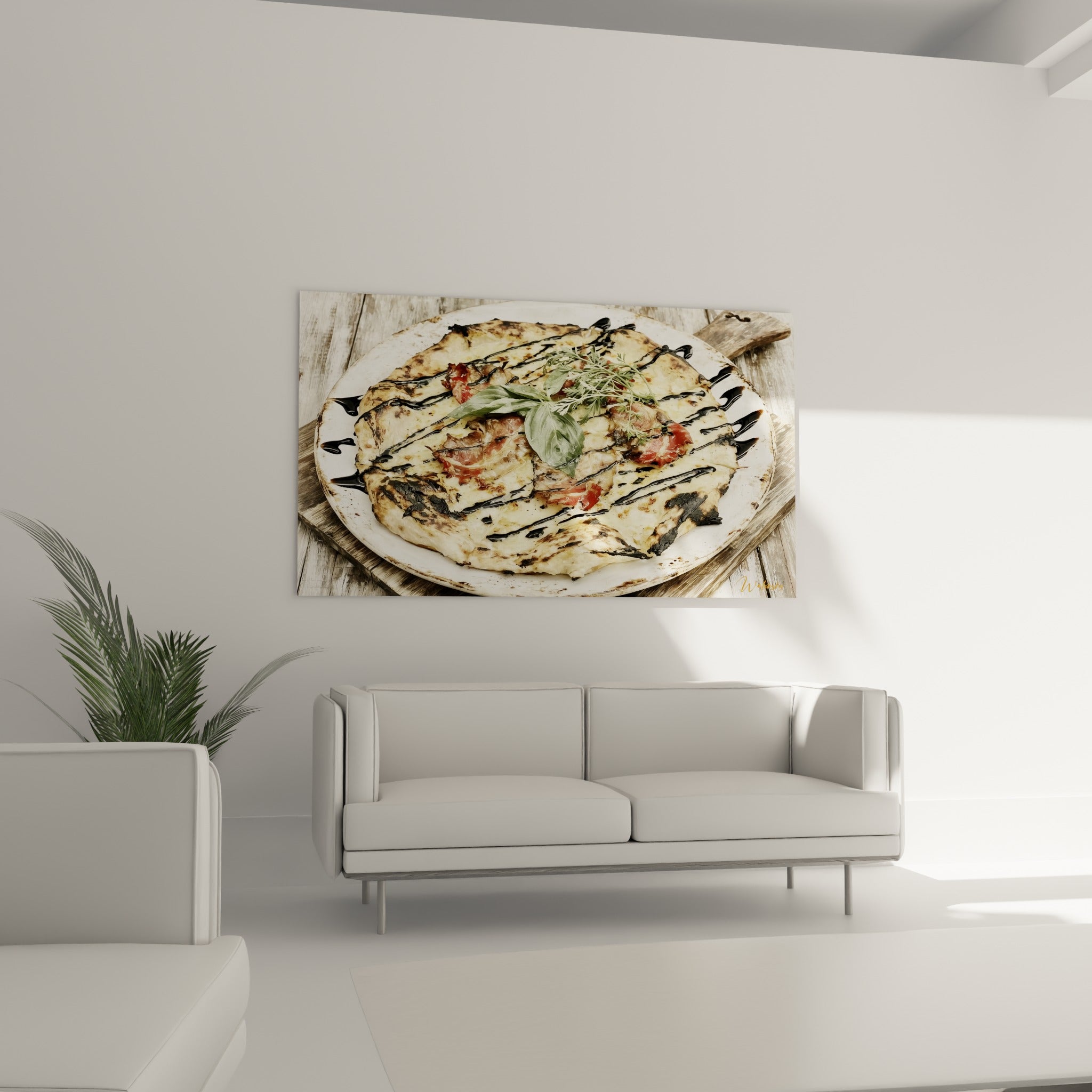 Herbes vertes fraîches et jambon rosé sur pizza grillée au-dessus d'un canapé dans un salon lumineux