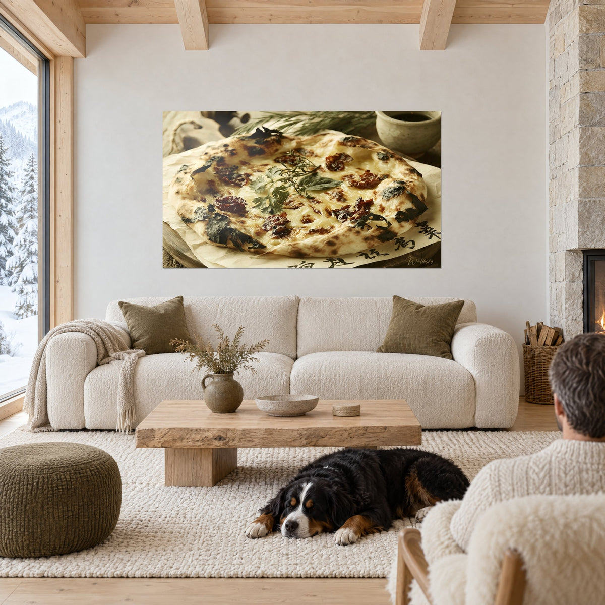 Gemälde Pizzafladen goldbraun mit dunkelroten getrockneten Tomaten und grünem Basilikum, schwarzer Hund liegend, über einem Sofa in einem hellen Wohnzimmer