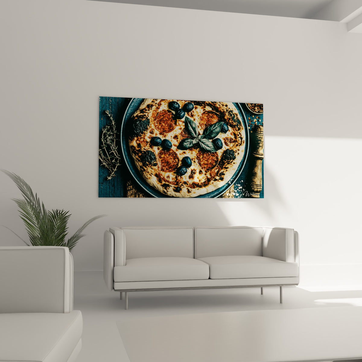Croûte croustillante ocre et basilic vert sombre de la pizza, au-dessus d'un canapé dans un salon lumineux