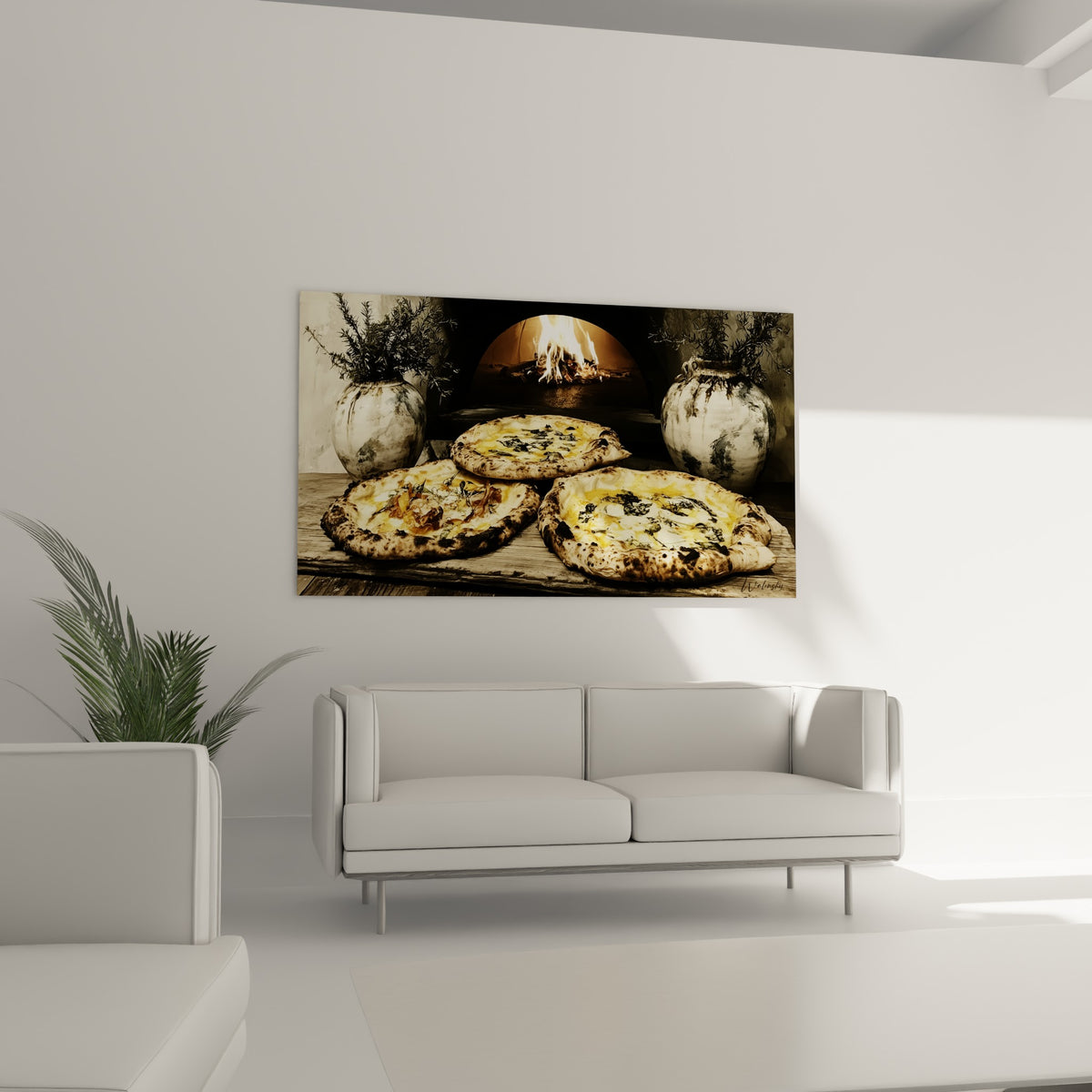 Croûtes carbonisées et fromage doré d'une scène de pizzeria au-dessus d'un canapé dans un salon lumineux