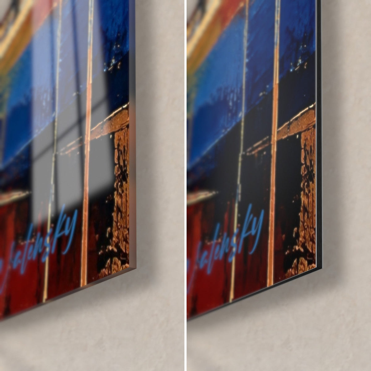 Schilderij Place des Vosges in kobaltblauwe en okerkleurige spatelstreken, rechtsonder hoek van glanzend glas en mat Dibond, 3 mm rand