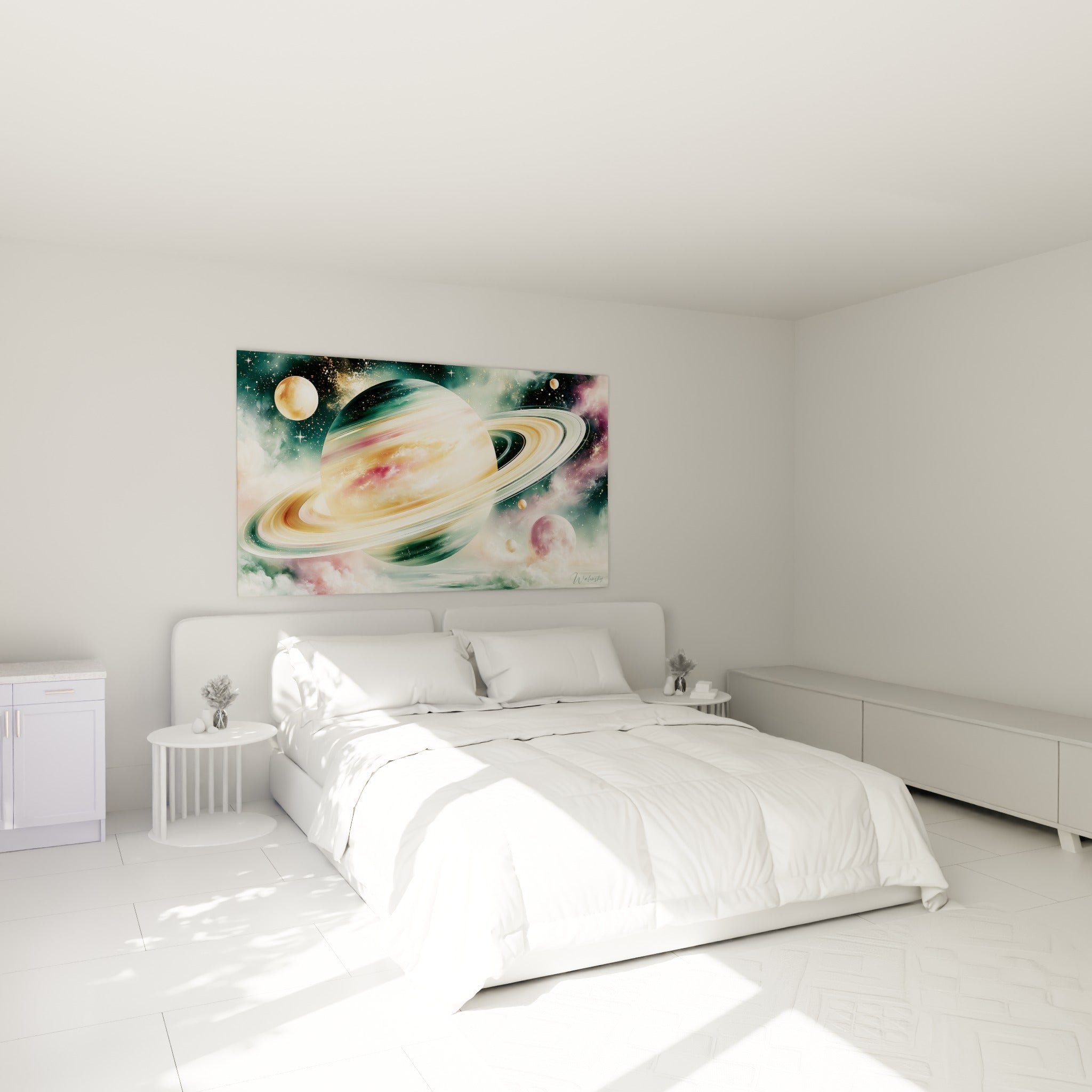 Cette planète aux anneaux ocre et nuages roses est accrochée au-dessus d'un lit dans une chambre claire