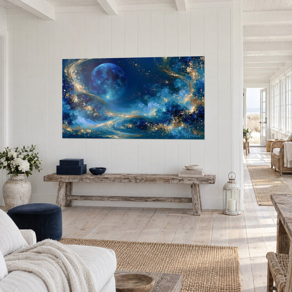 Tableau planète azur entourée de nuages d'étoiles dorées, vue de trois-quarts au-dessus d'un banc en bois brut, maison de bord de mer
