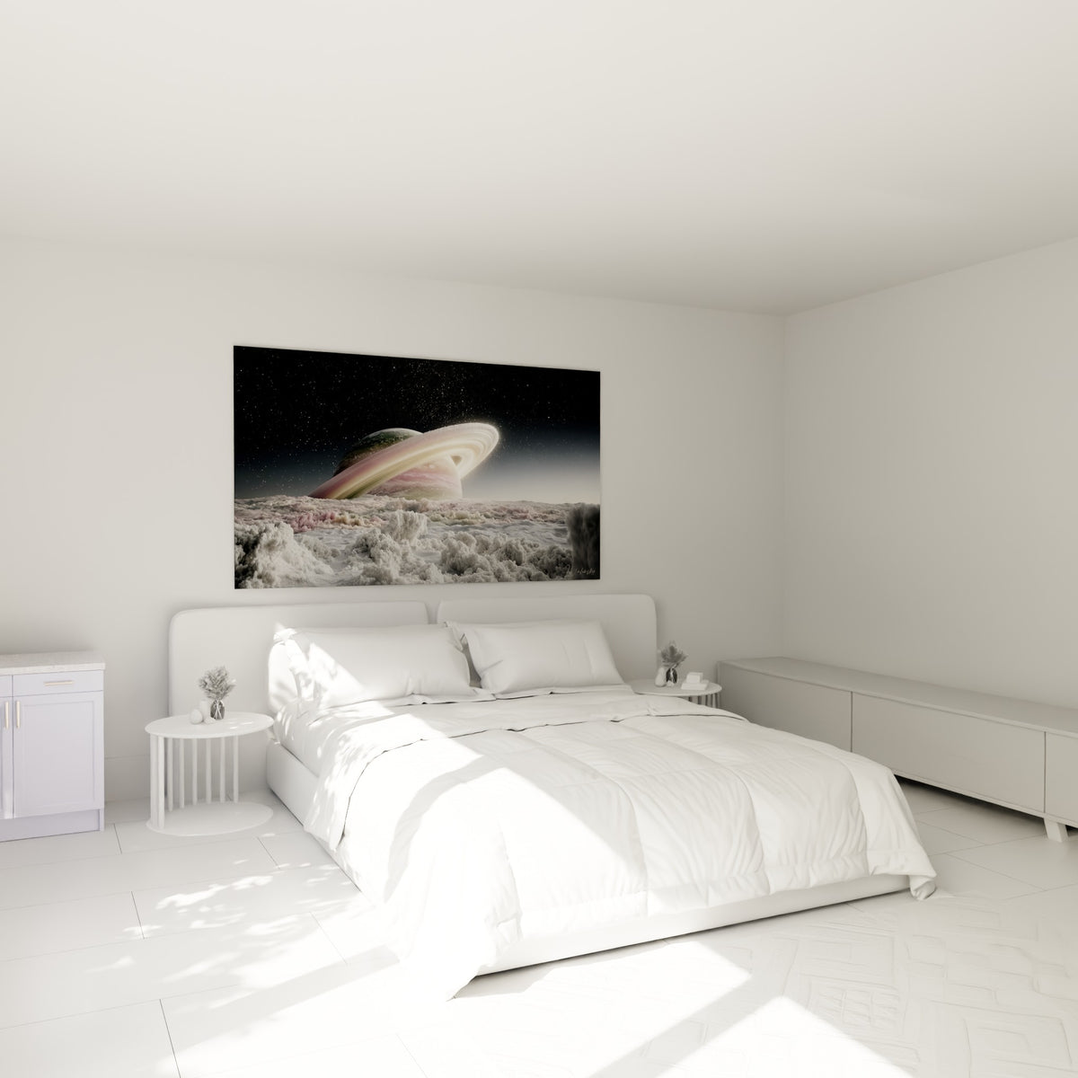 Astre annelé rose pastel et vert au-dessus d'un lit dans une chambre claire