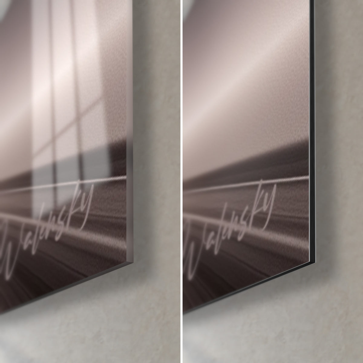 Tableau horizon incurvé noir et rose poudré, coin bas droit : verre brillant à gauche, alu Dibond mat à droite, tranche 3 mm