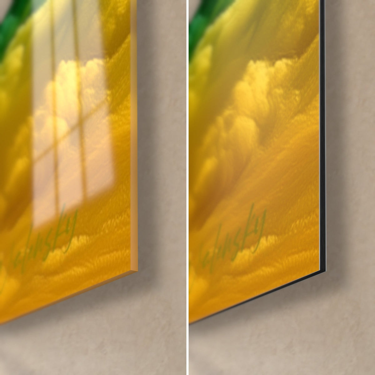 Tableau astre irisé, coin bas droit : nuages jaune doré brillants sous verre acrylique à gauche, Dibond noir mat à droite