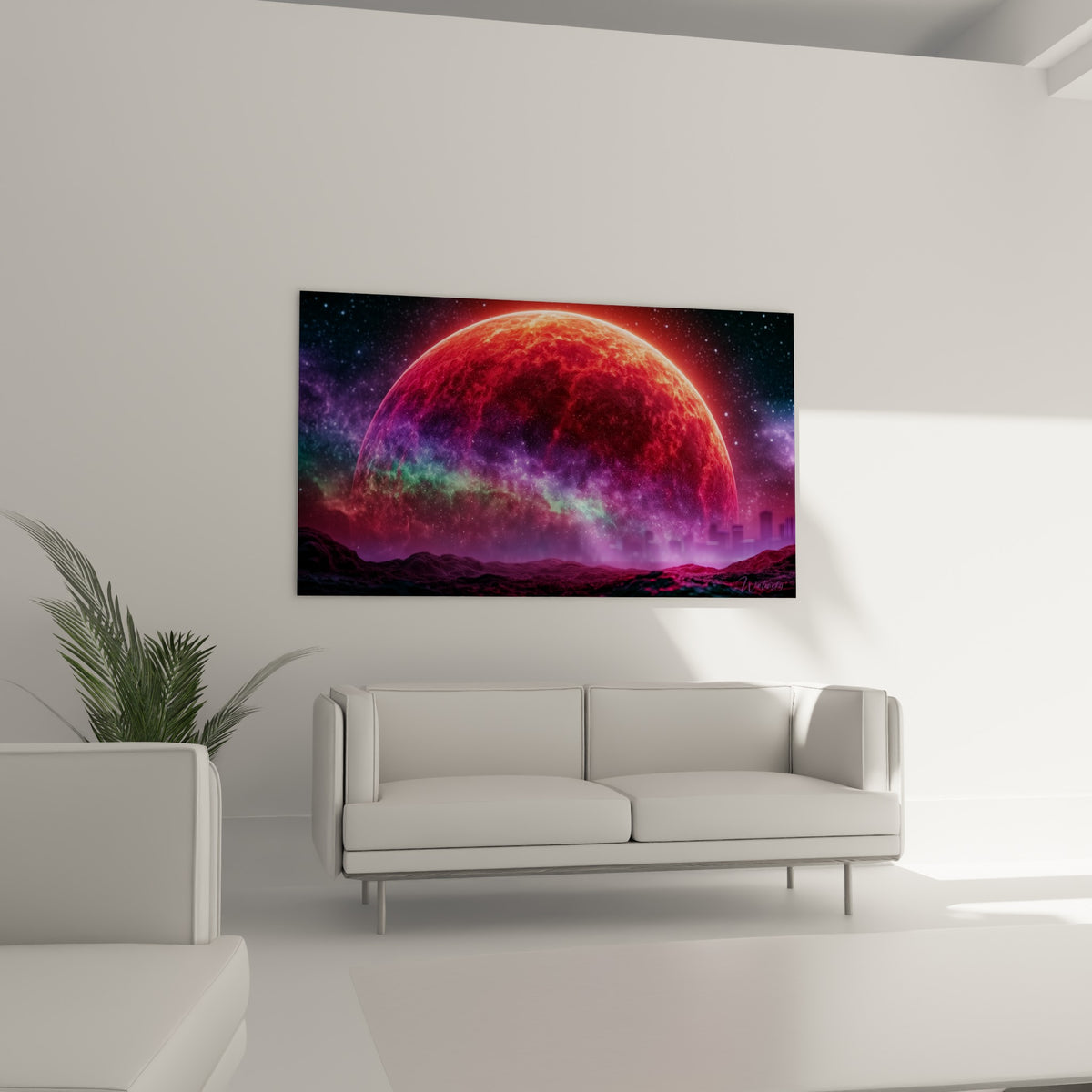 Astre en fusion rouge et pourpre accroché au-dessus d'un canapé dans un salon lumineux
