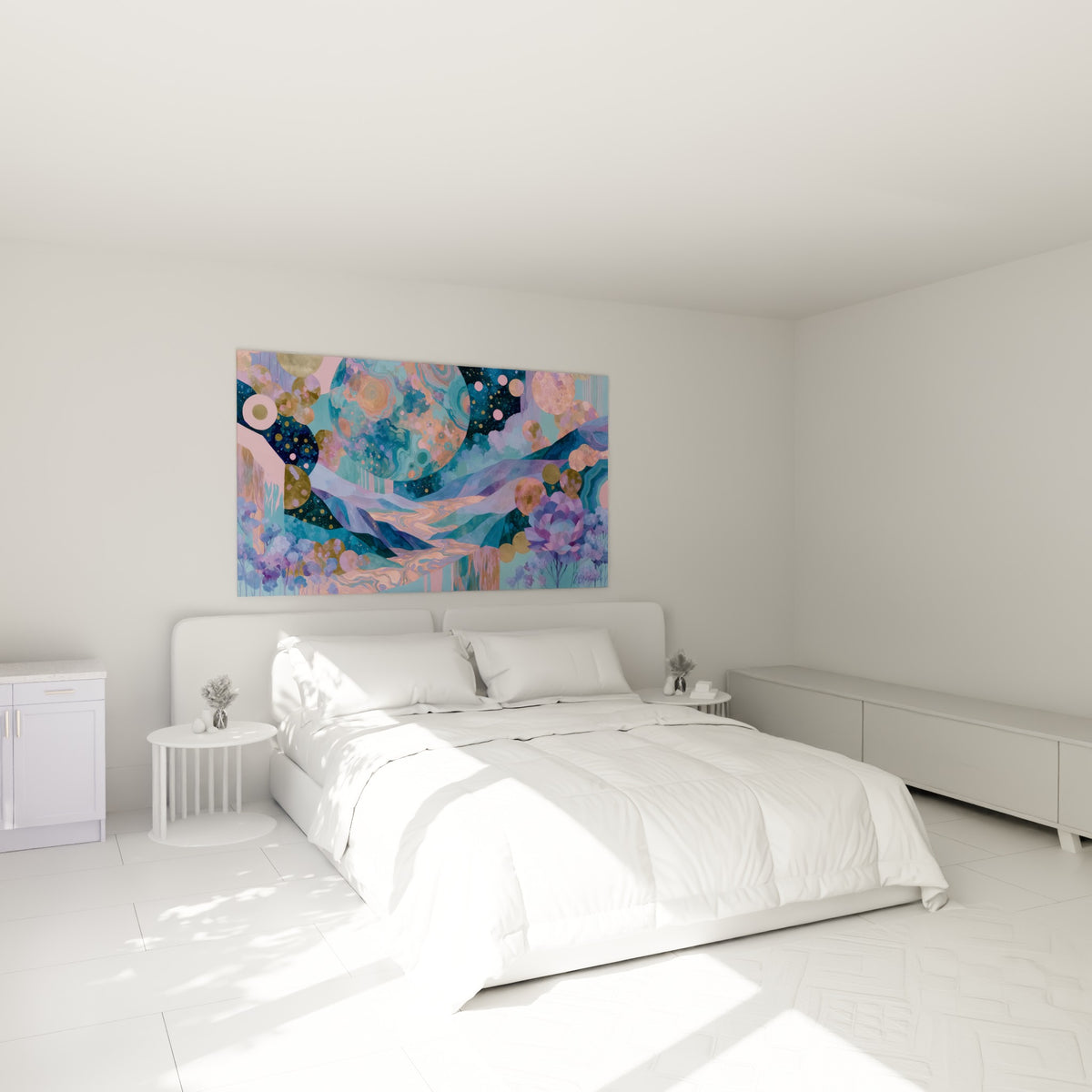 Sphères roses et bleues flottant sur une vallée lavande, tableau Planète au-dessus d'un lit dans une chambre claire