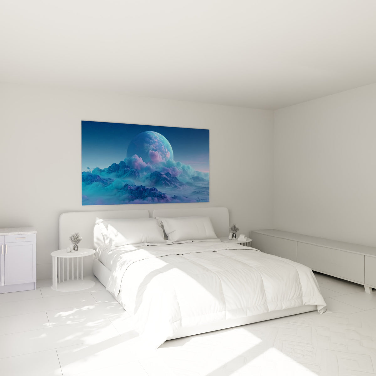 Sphère céleste bleu turquoise et mauve accrochée au-dessus d'un lit dans une chambre claire