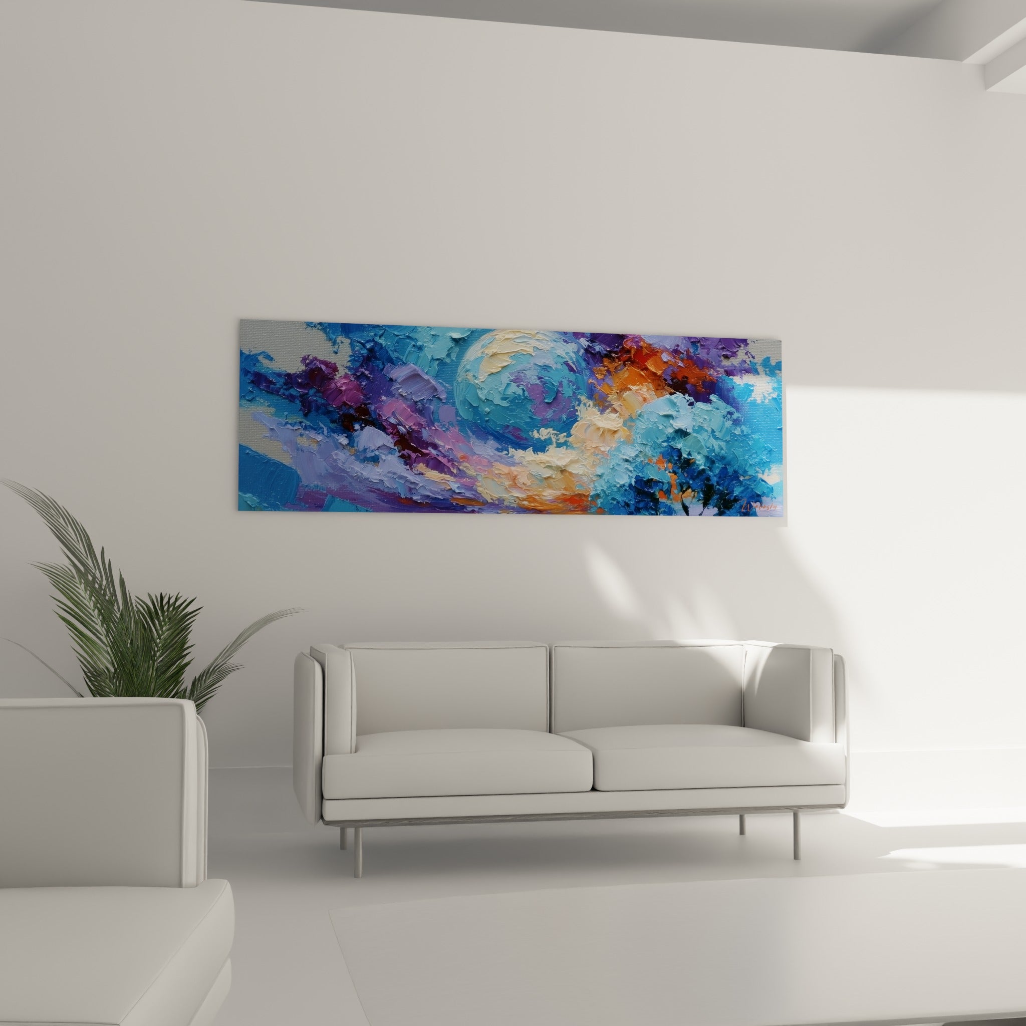 Astre bleu pastel et orangé en relief accroché au-dessus d'un canapé dans un salon lumineux