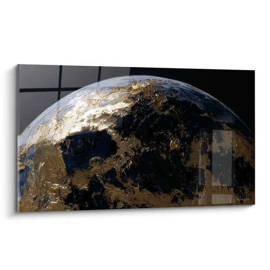 Planète noire et dorée en relief, calotte argentée lumineuse, fond obscur profond