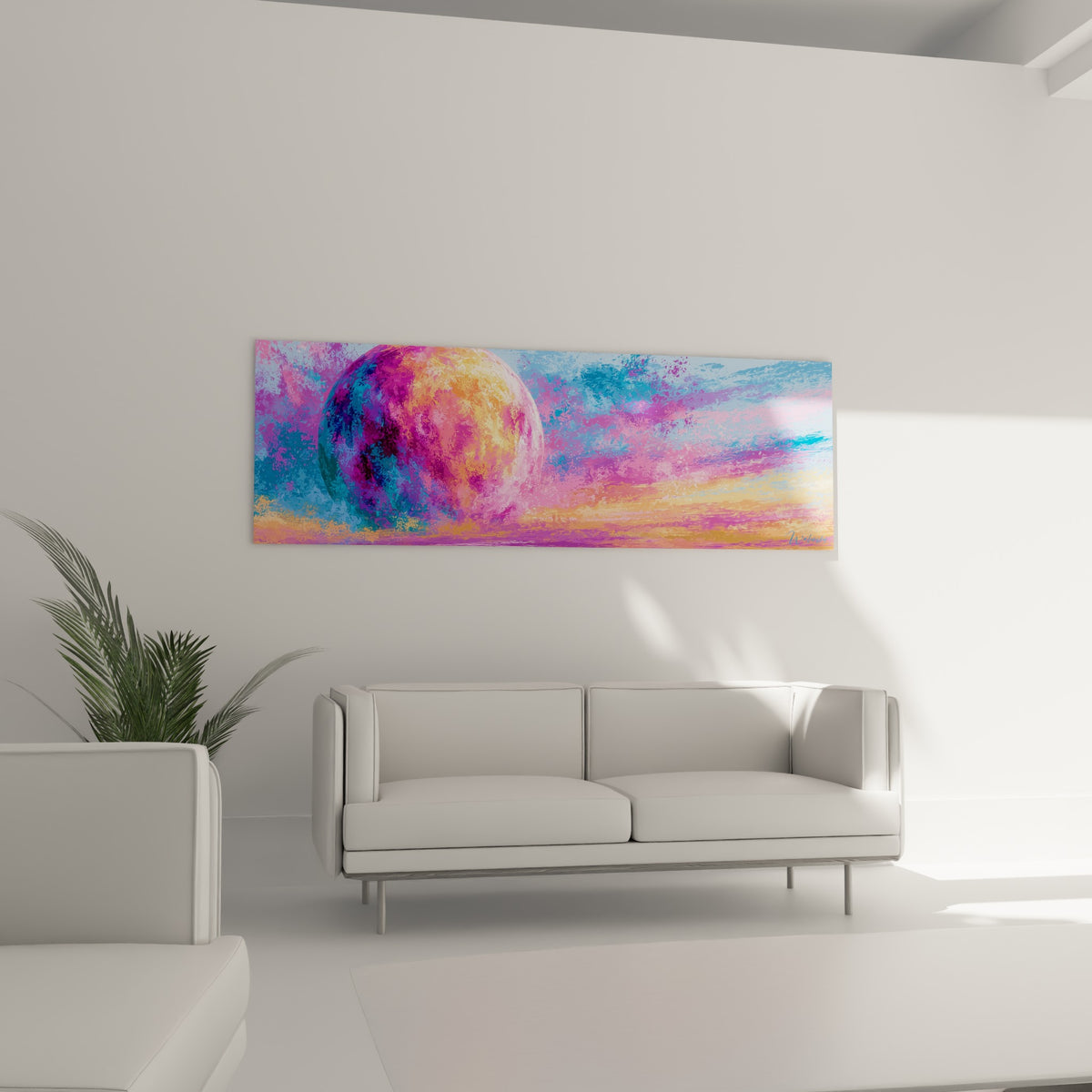 Planète violette et orangée aux reflets lumineux, suspendue au-dessus d'un canapé dans un salon lumineux