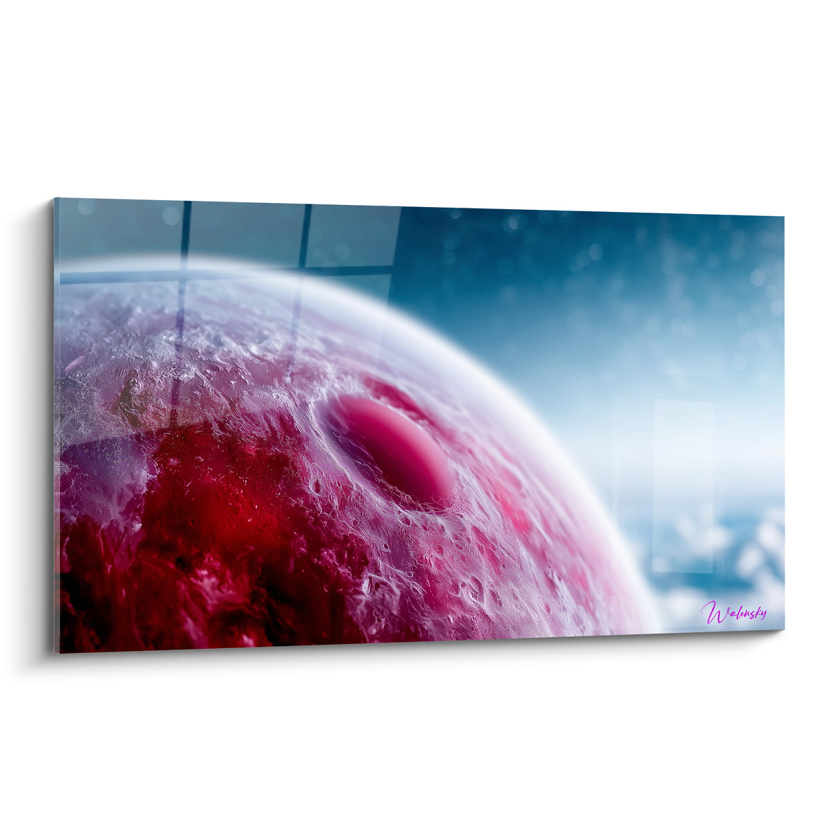 Planète rouge fauve et bleu marine, cratère rosé au centre, texture minérale saisissante