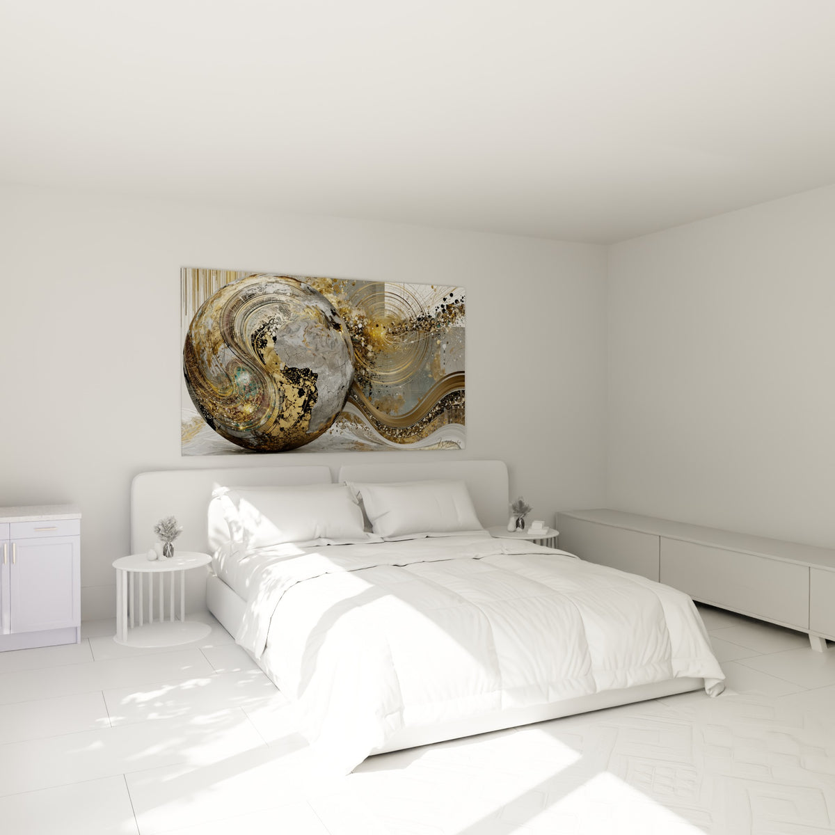 Sphère planétaire dorée et anthracite aux volutes cosmiques, au-dessus d'un lit dans une chambre claire