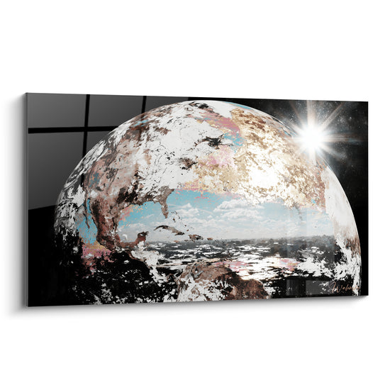 Sphère fracturée blanc cassé et dorée, ciel nuageux visible, fond noir étoilé, tableau Planète.