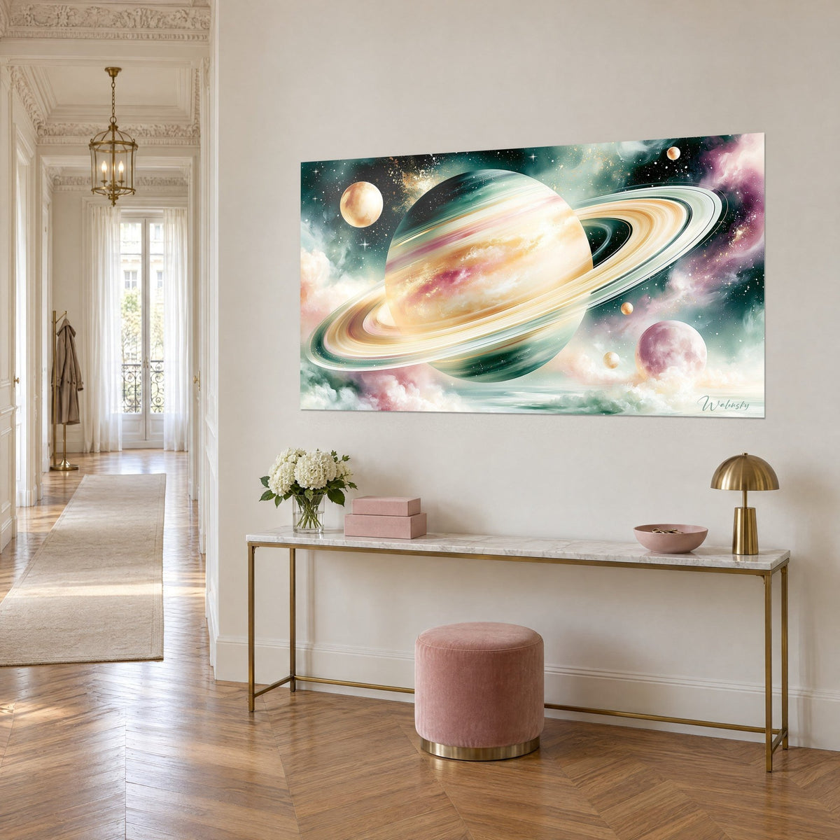 Quadro gigante gassoso striato di oro e rosa, circondato da nuvole porpora, appeso sopra una consolle dorata, ingresso in stile haussmanniano