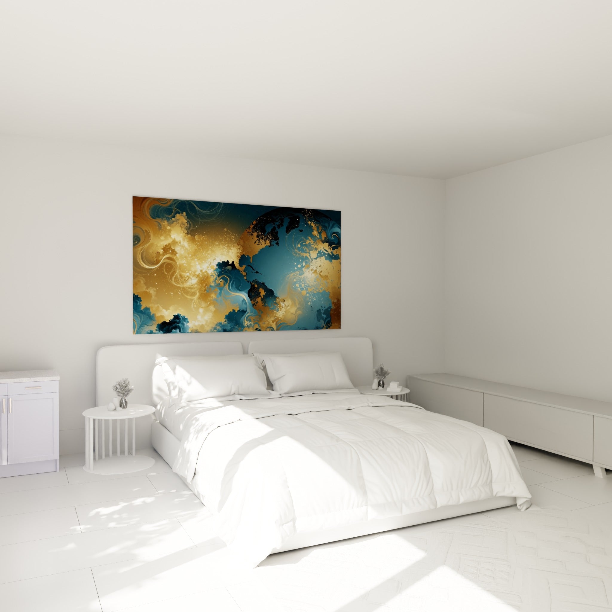 Planète bleu marine et dorée en pleine lumière, accrochée au-dessus d'un lit dans une chambre claire.