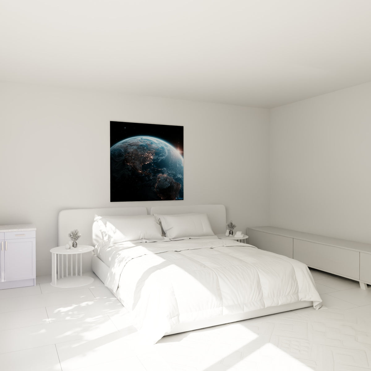 Terre vue de l'espace, tons bleu marine et dorés, accrochée au-dessus d'un lit dans une chambre claire