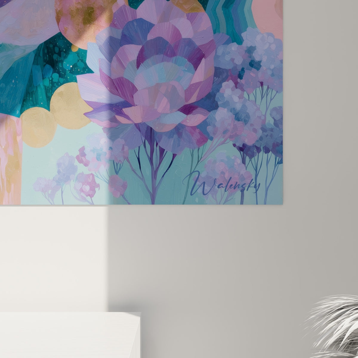 Empâtements roses et dorés sur fond bleu nuit, matière fluide du tableau Planète vue de près