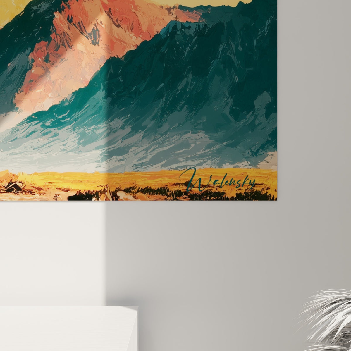Empâtements orange et blanc crème sur la sphère lumineuse, coulures roses se mêlant au bleu pétrole des sommets