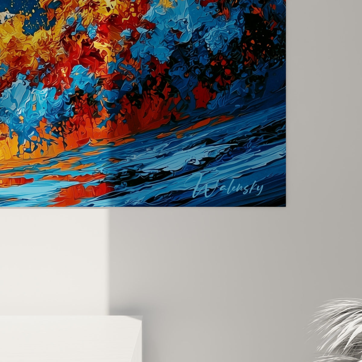 Empâtements bleu marine et coulures orange dorées visibles de près sur cette toile Planète texturée