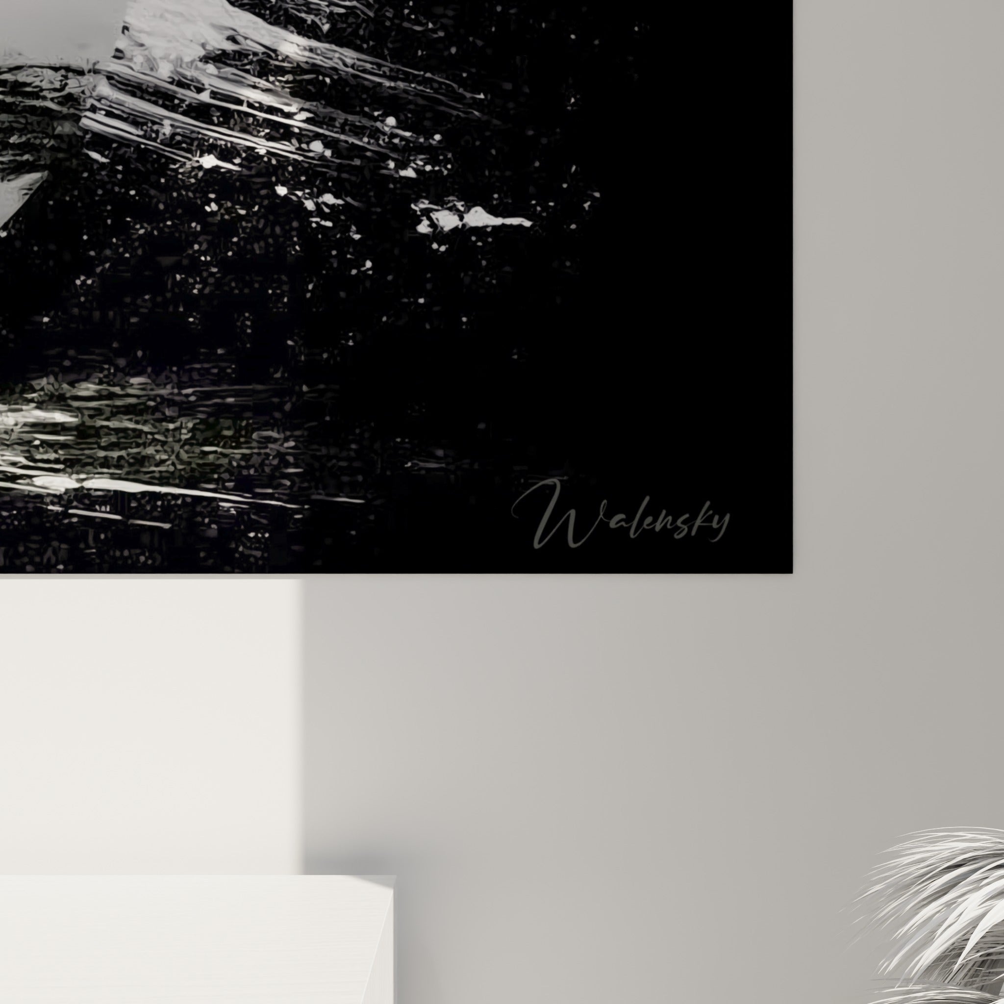 Empâtements blancs et noirs sur la surface de la planète, grain de peinture visible près des anneaux fins