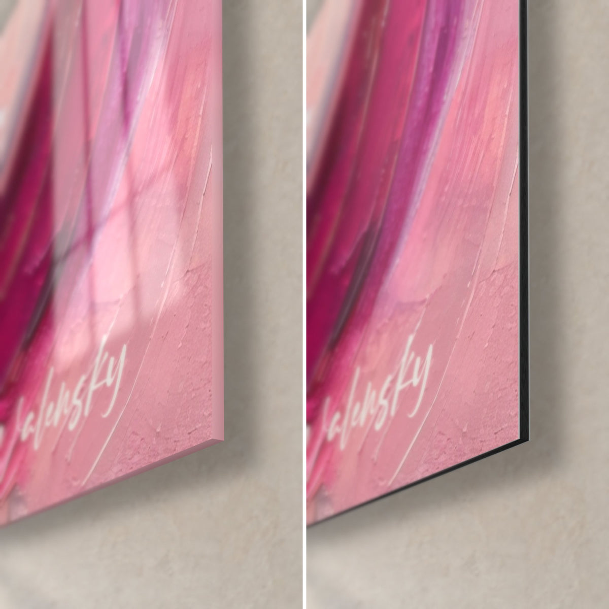 Tableau plat gourmand rose et blanc, coin bas droit : verre acrylique brillant à gauche, alu Dibond mat à droite, tranche noire