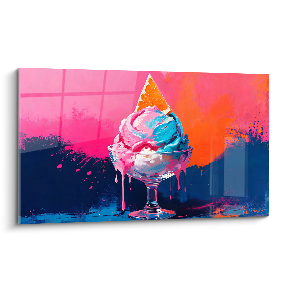 Tableau coupe de glace rose et bleu turquoise fondant dans un verre, fond éclaboussé orange et marine