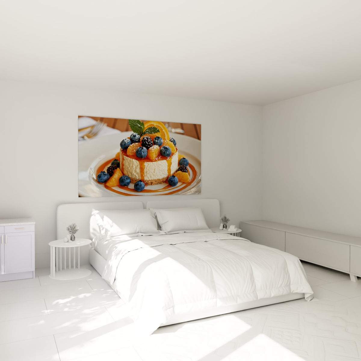 Dessert crémeux orné de fruits rouges et bleus, accroché au-dessus d'un lit dans une chambre claire